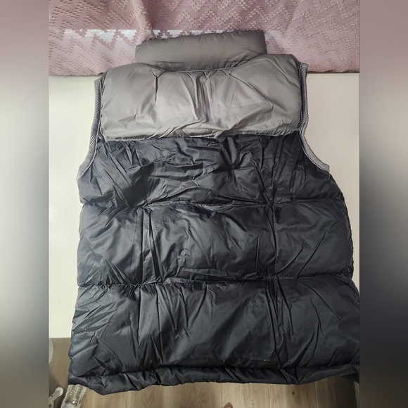 32 Degree Heat Kids Puffer Vest - Picture 3 of 5